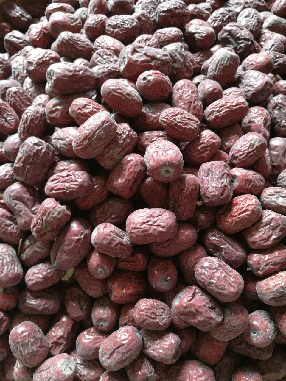 新疆原生态自家种的吊干带灰枣无添加剂无防腐剂哦,5斤包送上门哦